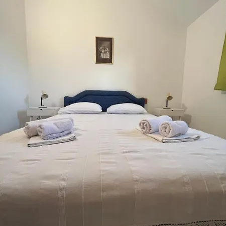 Ksenia And Apartament Budva