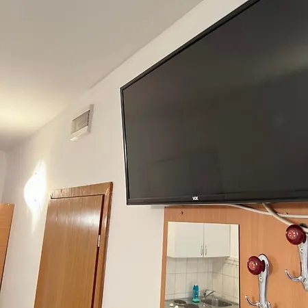 Ksenia And Apartman