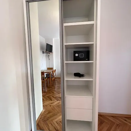 Apartman Ksenia And Budva