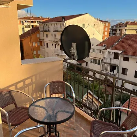Ksenia And Apartman